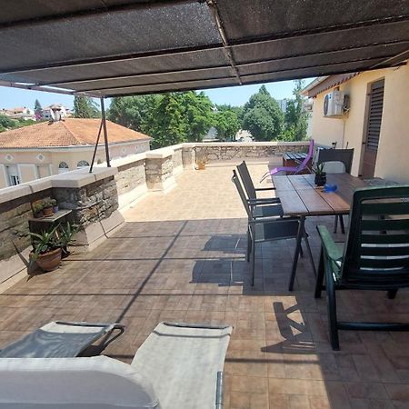 Apartment In Centre With Huge Terace Πούλα Εξωτερικό φωτογραφία
