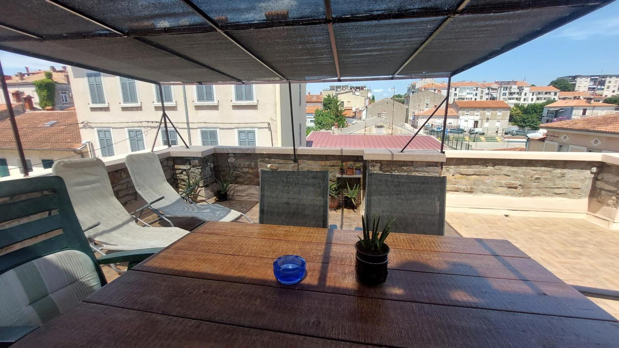 Apartment In Centre With Huge Terace Πούλα Εξωτερικό φωτογραφία